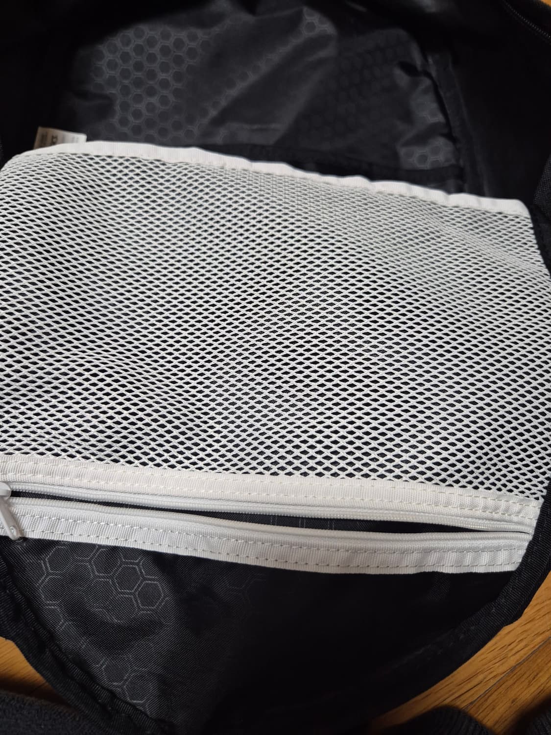 아식스 백팩 블랙 상품이미지2