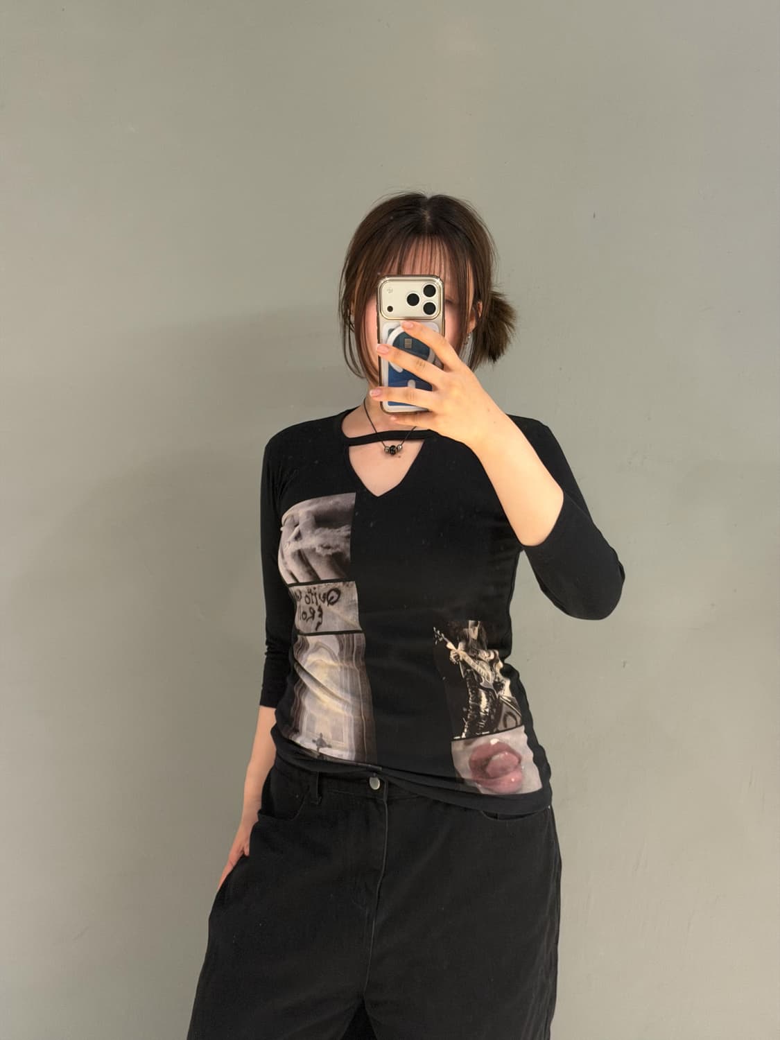photo graphic design cut-out top 상품이미지2