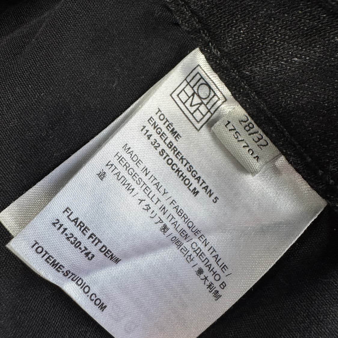 토템 플레어 핏 그레이 워싱 데님 진 상품이미지5