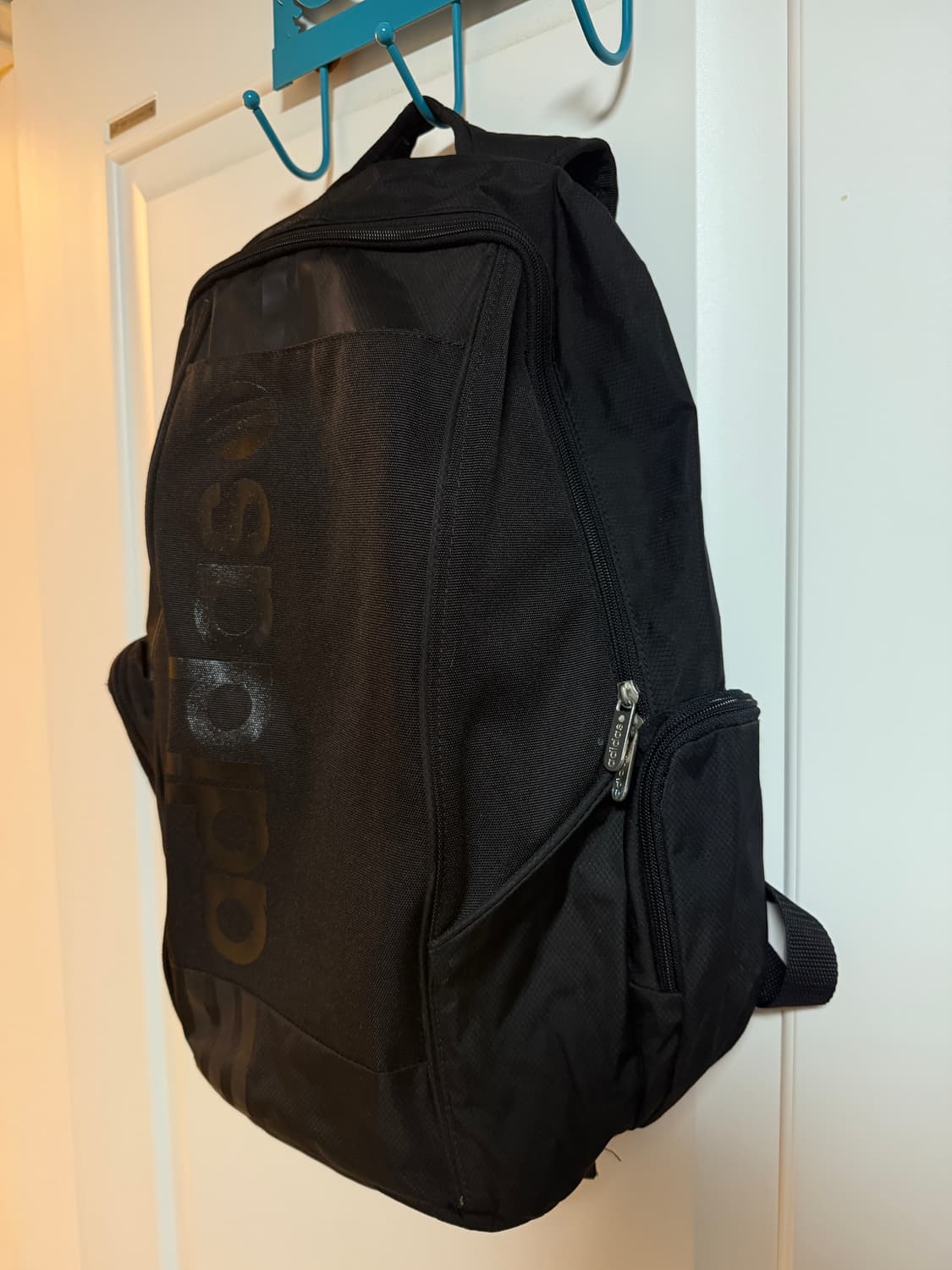 아디다스 클래식 올블랙 백팩 상품이미지1