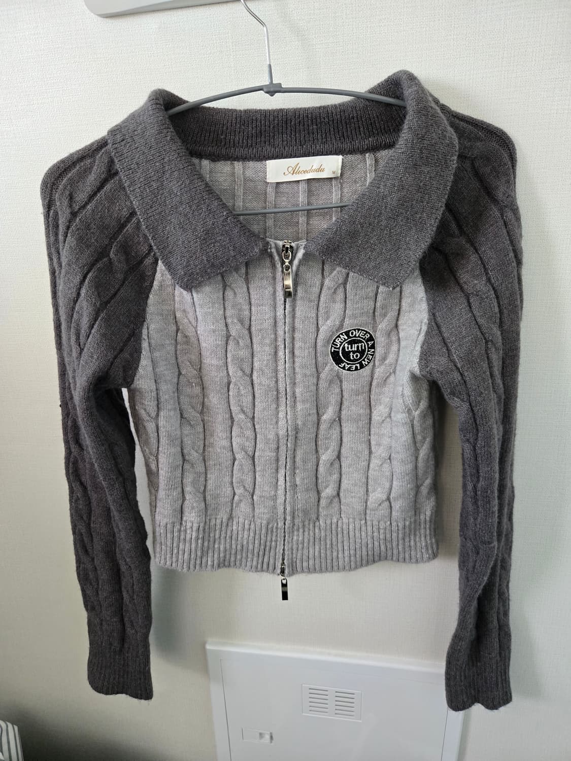 크롭 배색 그레이가디건(투웨이집업) 상품이미지1