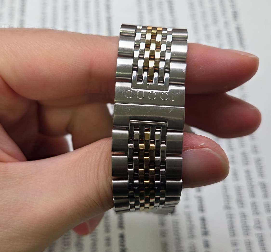 구찌 G타임리스 126.4 콤비 쿼츠 드레스워치 남성용 브레이슬릿 ver 상품이미지9