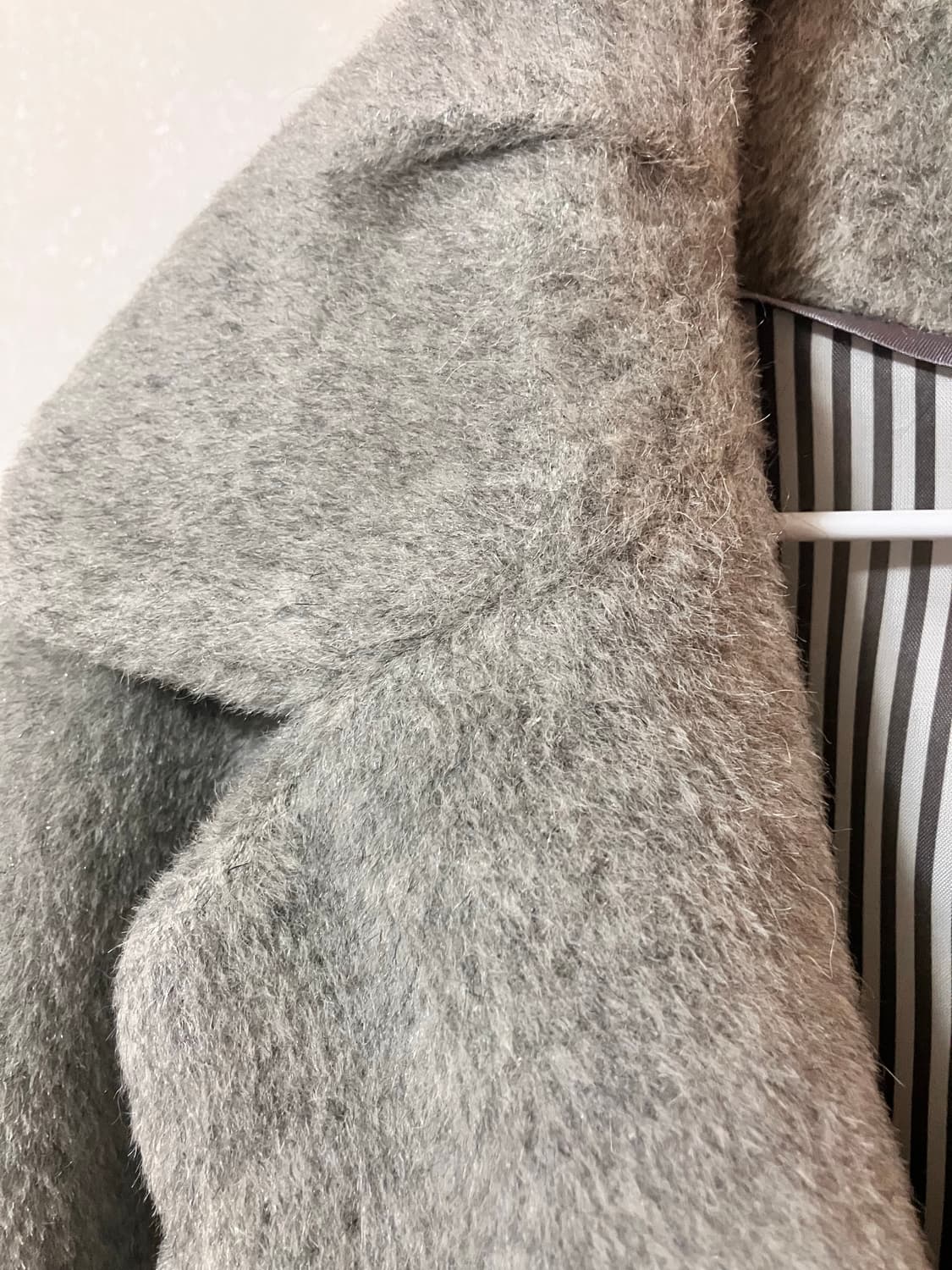 satin 샤틴 새틴 그레이 빅버튼 코트 로걀 히메갸루 라떼갸루 상품이미지3