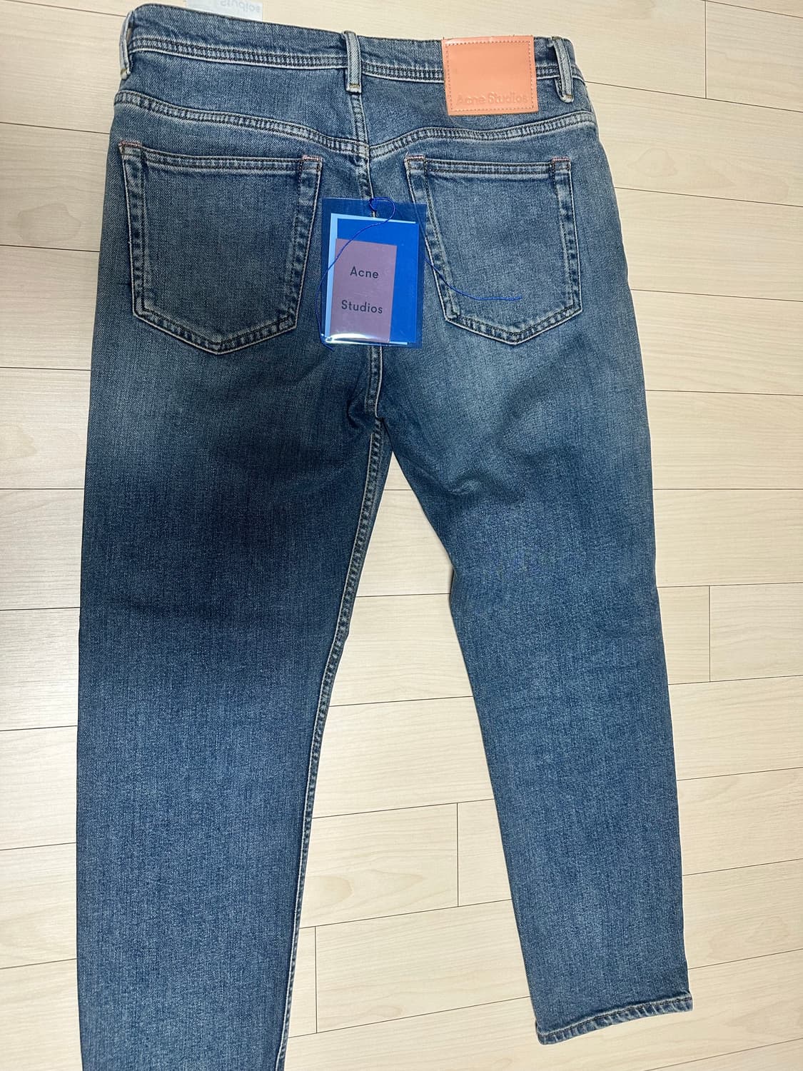 아크네 리버진 중청 30 상품이미지2