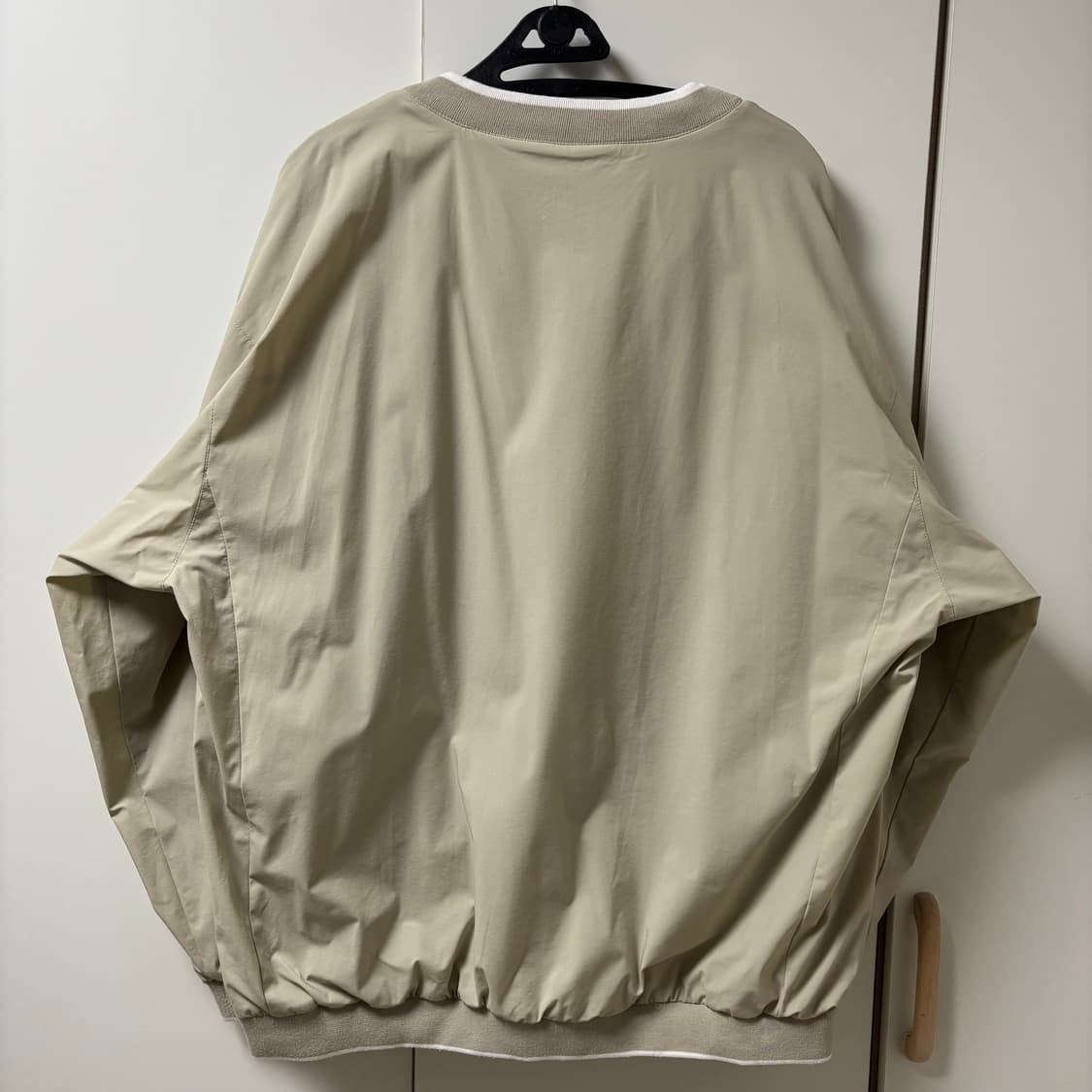 clove클로브 V넥 풀오버 베이지 상품이미지10