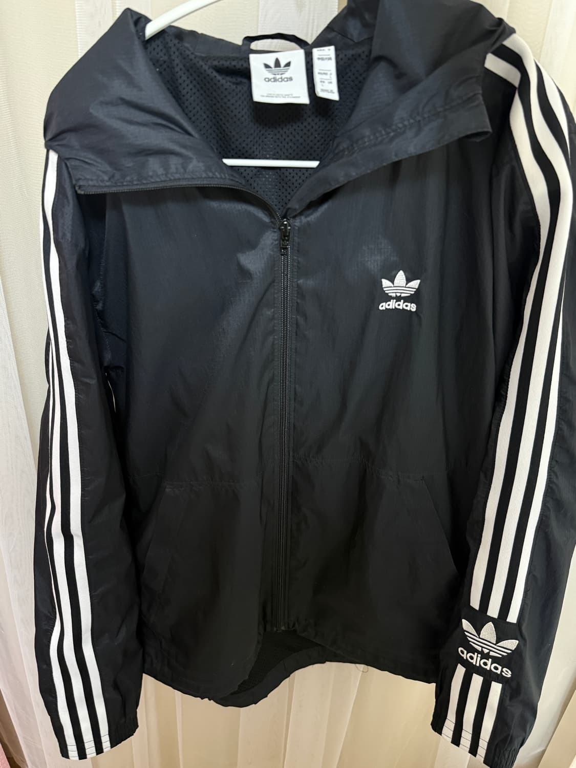 아디다스 바람막이 L 상태좋음 상품이미지1