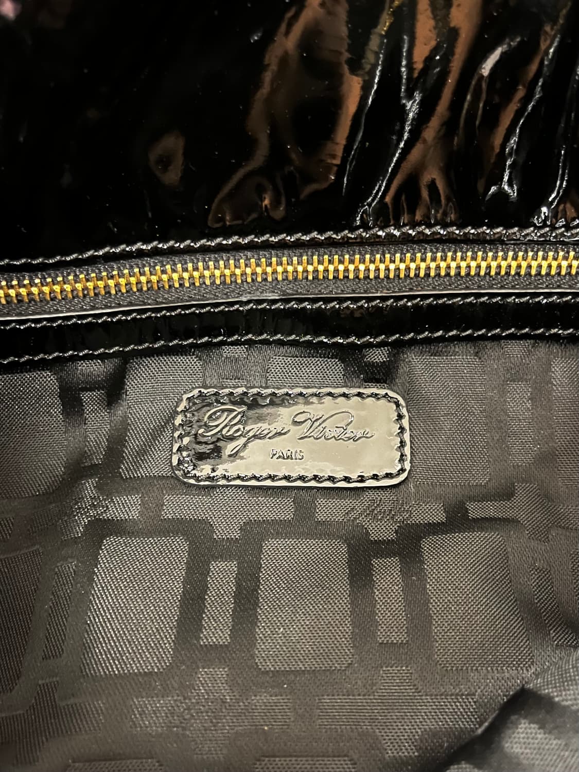 로저 비비에 페이던트 레더 체인 숄더백 상품이미지8