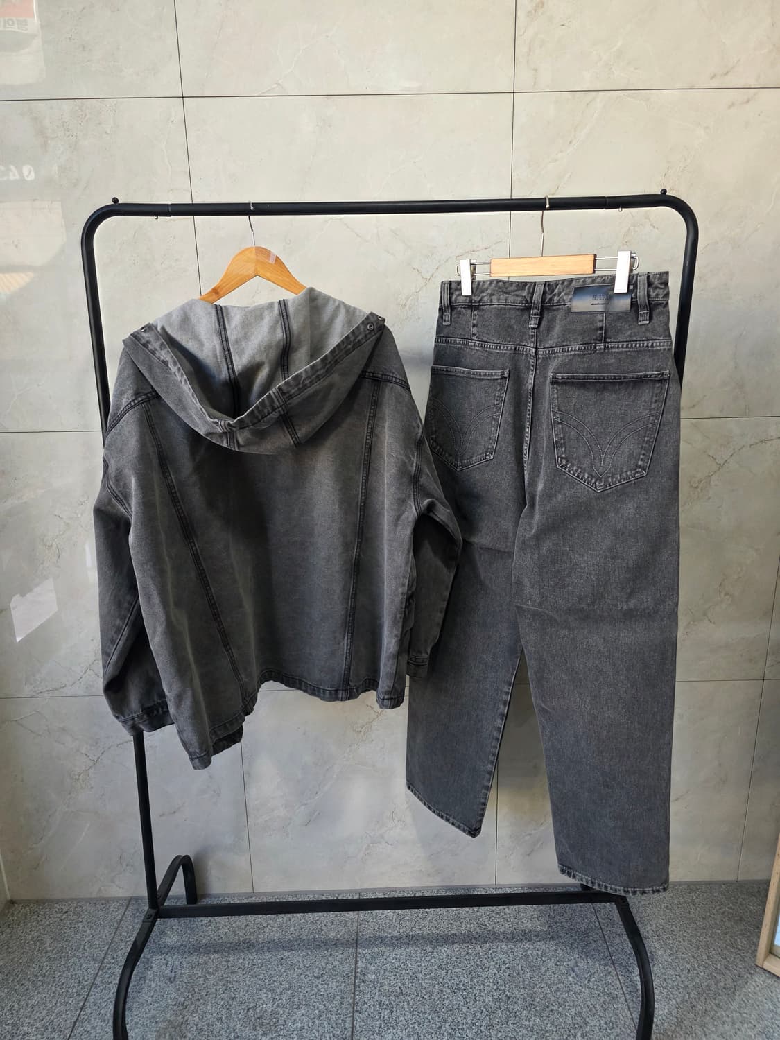 미니멀프로젝트 흑청데님후드 상품이미지4