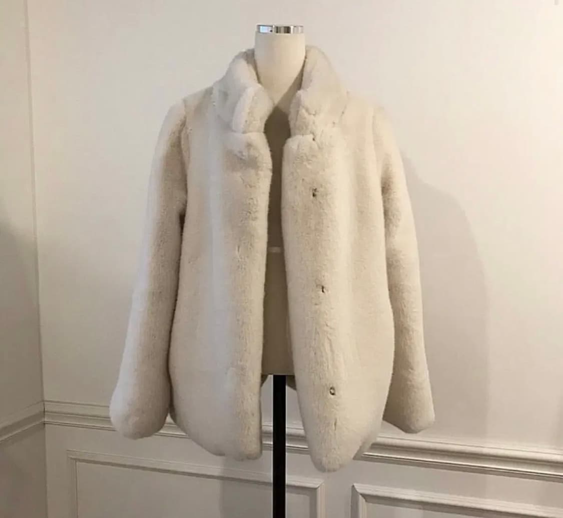 by ssiny 에코밍크 바이씨니 화이트 페이크 퍼자켓 상품이미지1