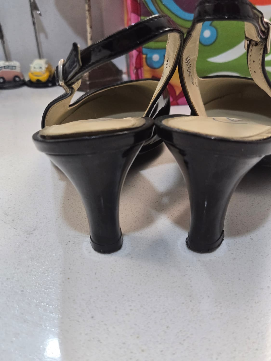 Vainett 블랙 에나멜 슬링백 힐 235 가격인하 상품이미지3