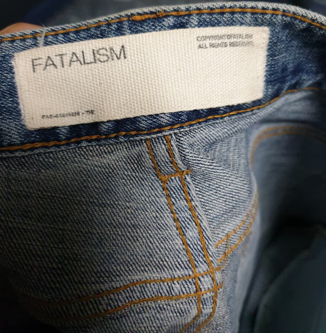 페이탈리즘 그레이쉬 블루 크롭 컷팅 데님팬츠 (34) 상품이미지5