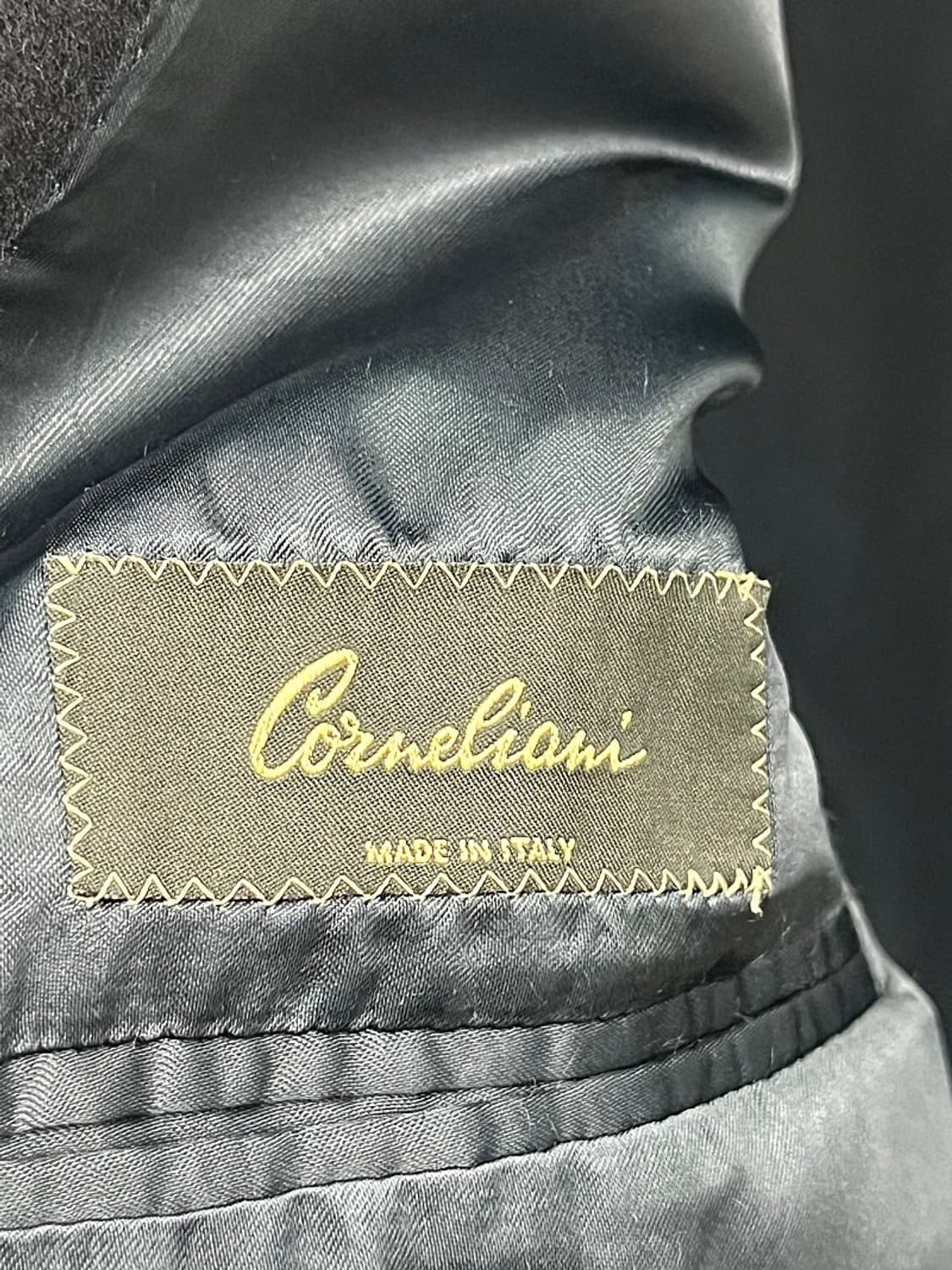 105) 꼬르넬리아니 이태리 캐시미어 코트  상품이미지8