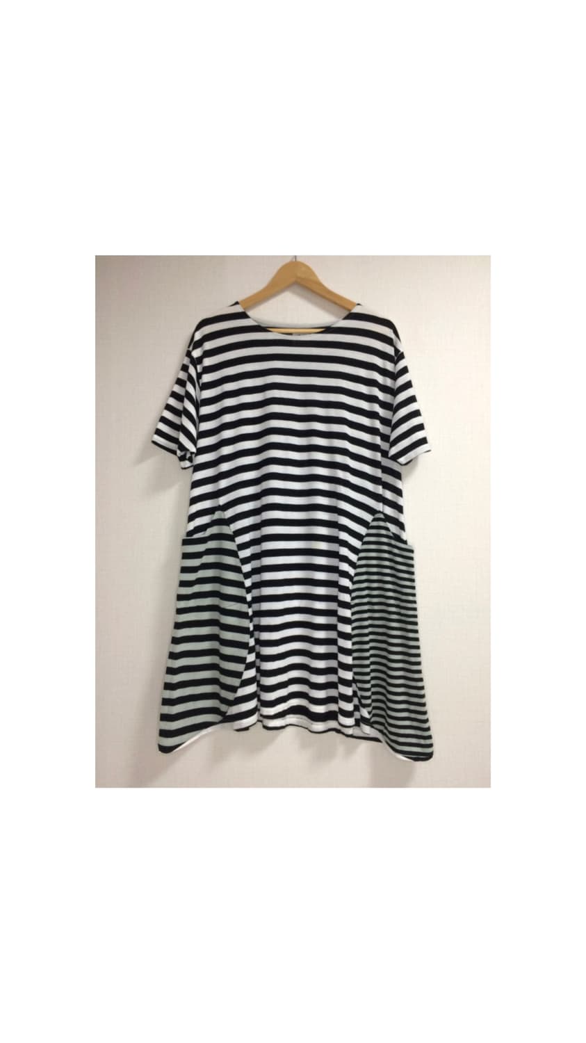 츠모리 치사토 스트라이프 캣 포켓 원피스 티셔츠 상품이미지1