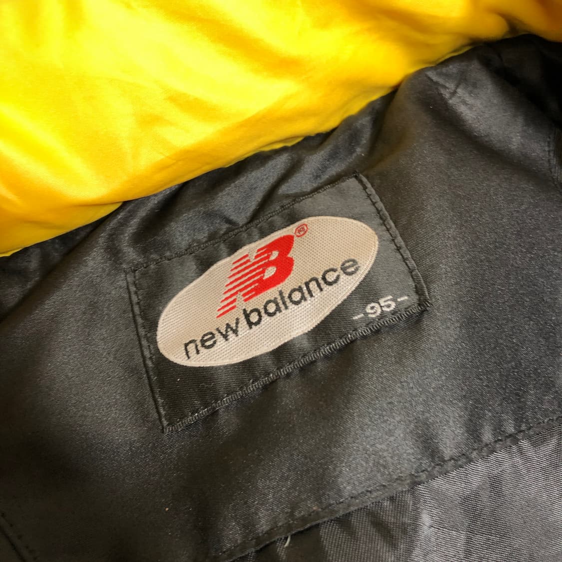 뉴발란스 경량 패딩 우먼M 상품이미지2