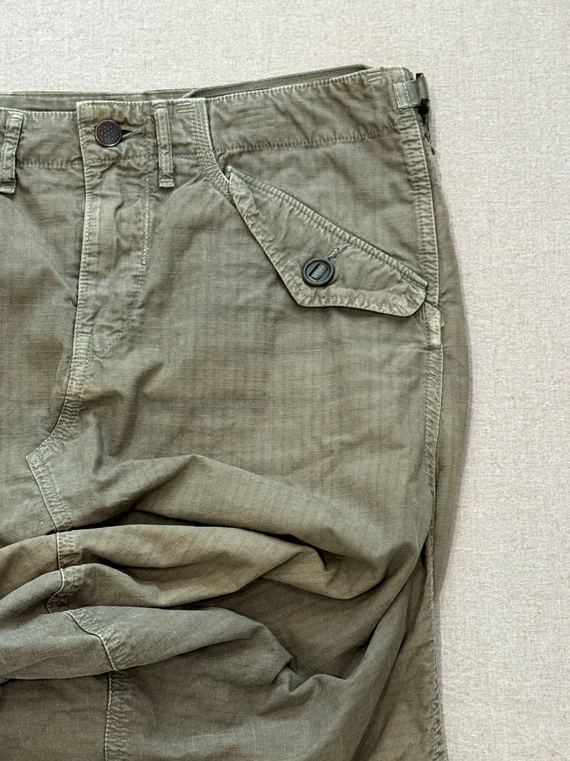 캐피탈 슈링크 카키 미디 스커트 상품이미지3