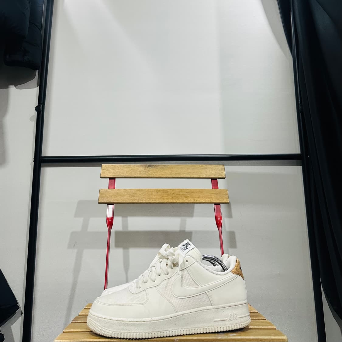275) 나이키 운동화 남성 남자 신발 에어포스 1 '07 LV8 팬텀 상품이미지3