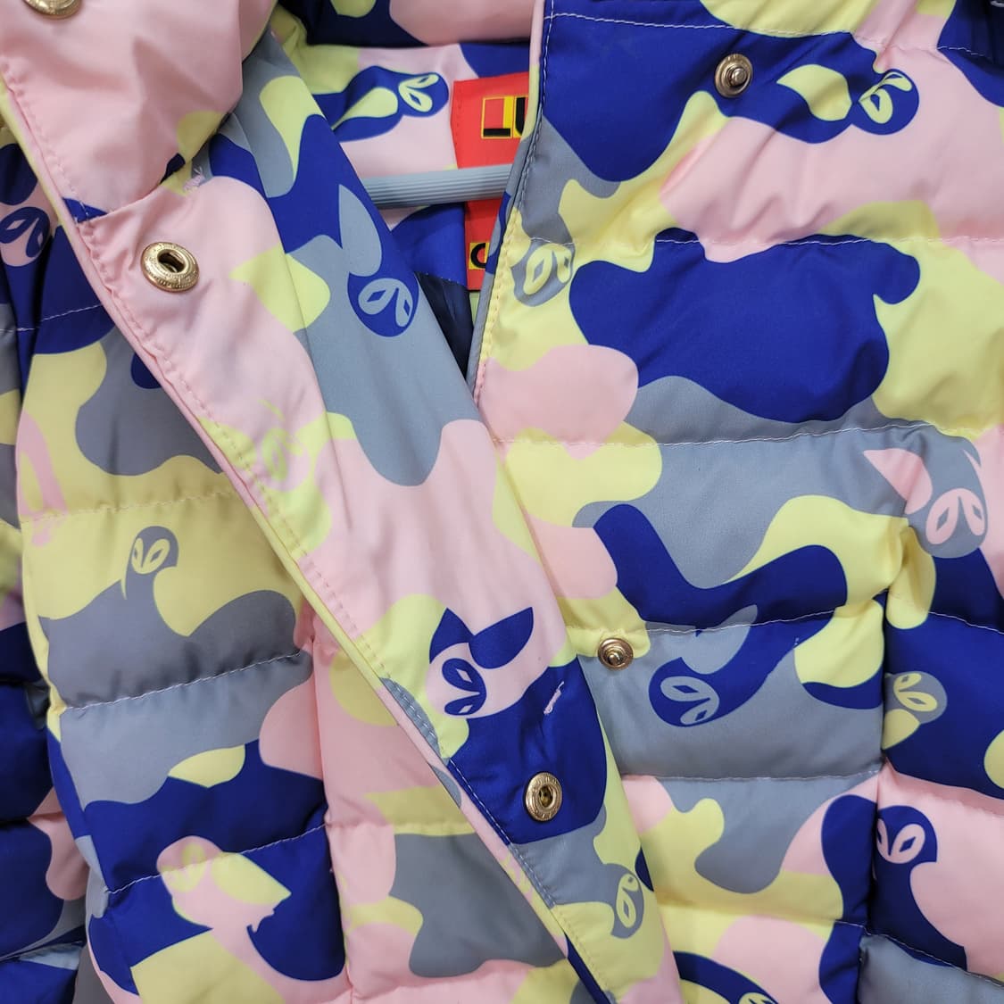 럭키슈에뜨 카모플라쥬 패턴 오리털 롱 패딩 코트 36사이즈 상품이미지3