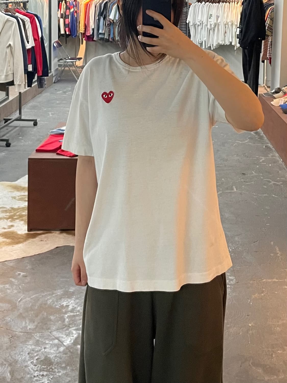 꼼데가르송 레드하트와펜 화이트 반팔 H2636 상품이미지1