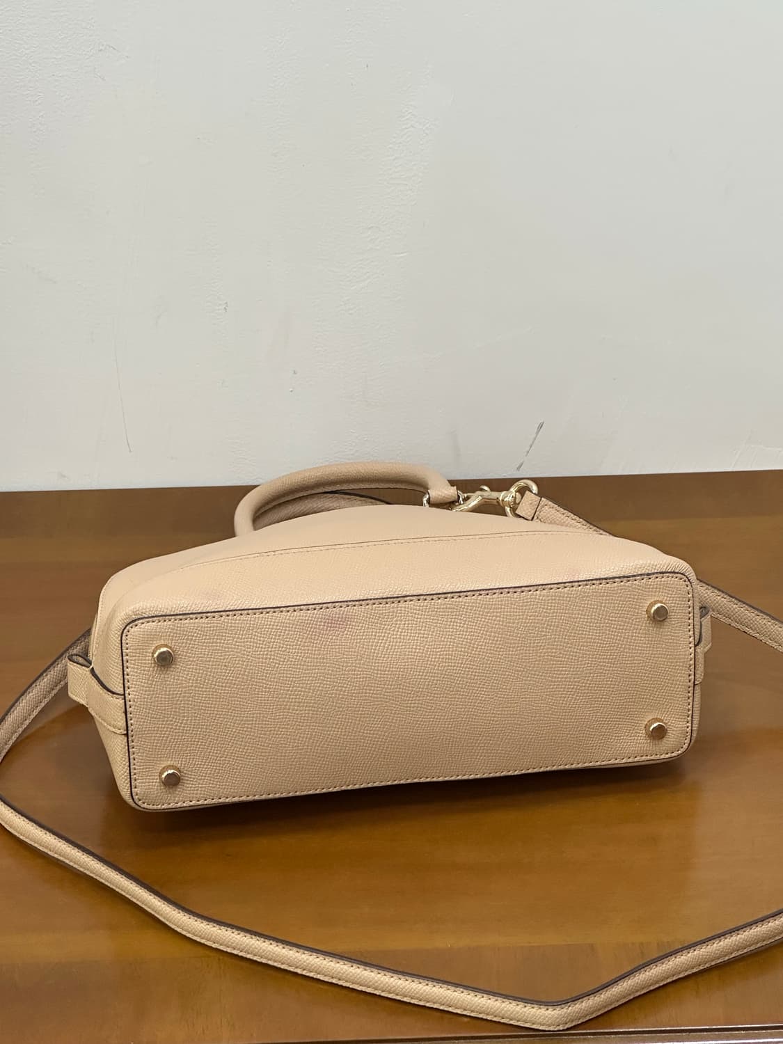 코치 미니 크로스백 상품이미지6