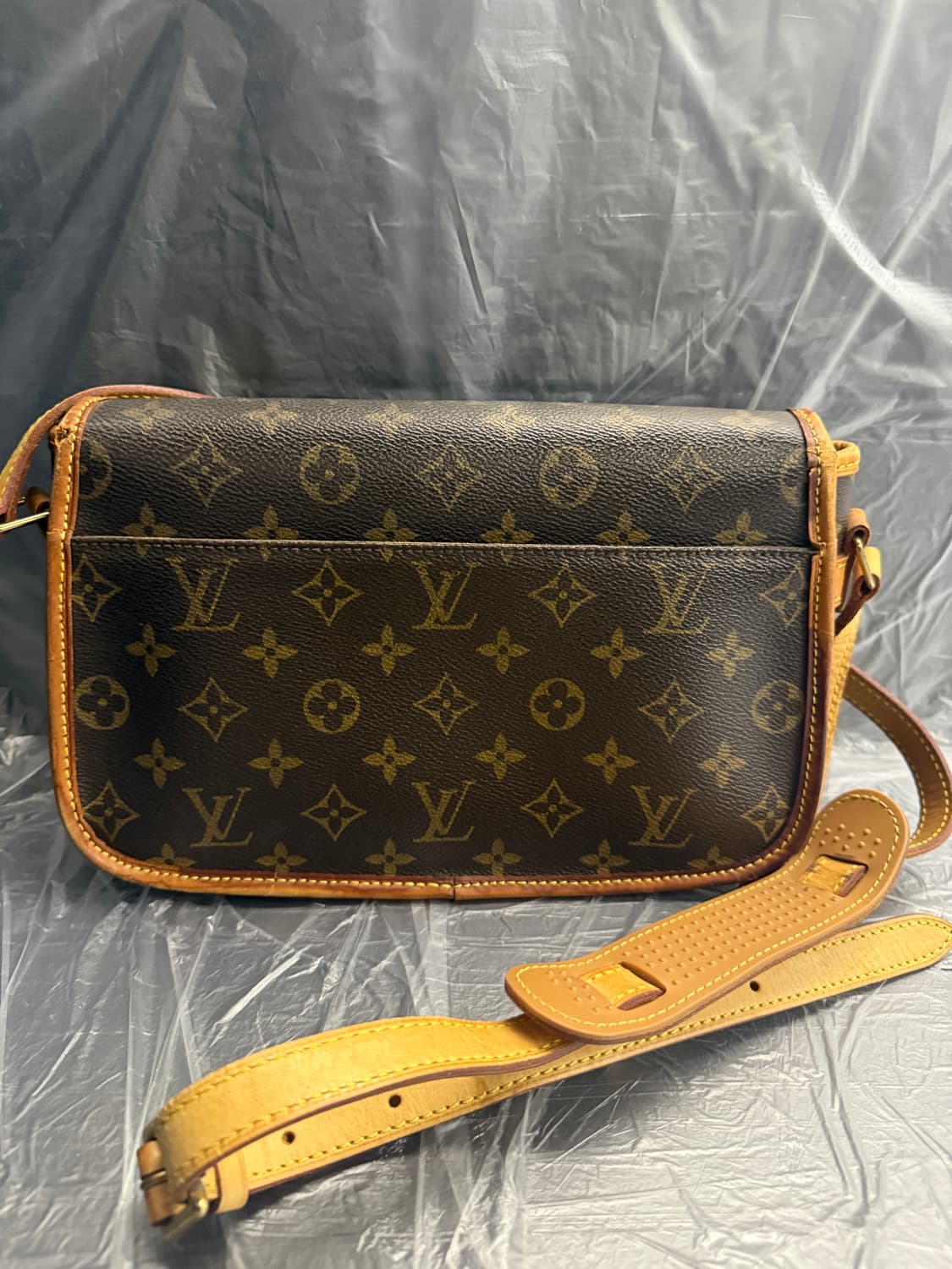 루이비통 솔로뉴 모노그램 캔버스 크로스백 상품이미지8