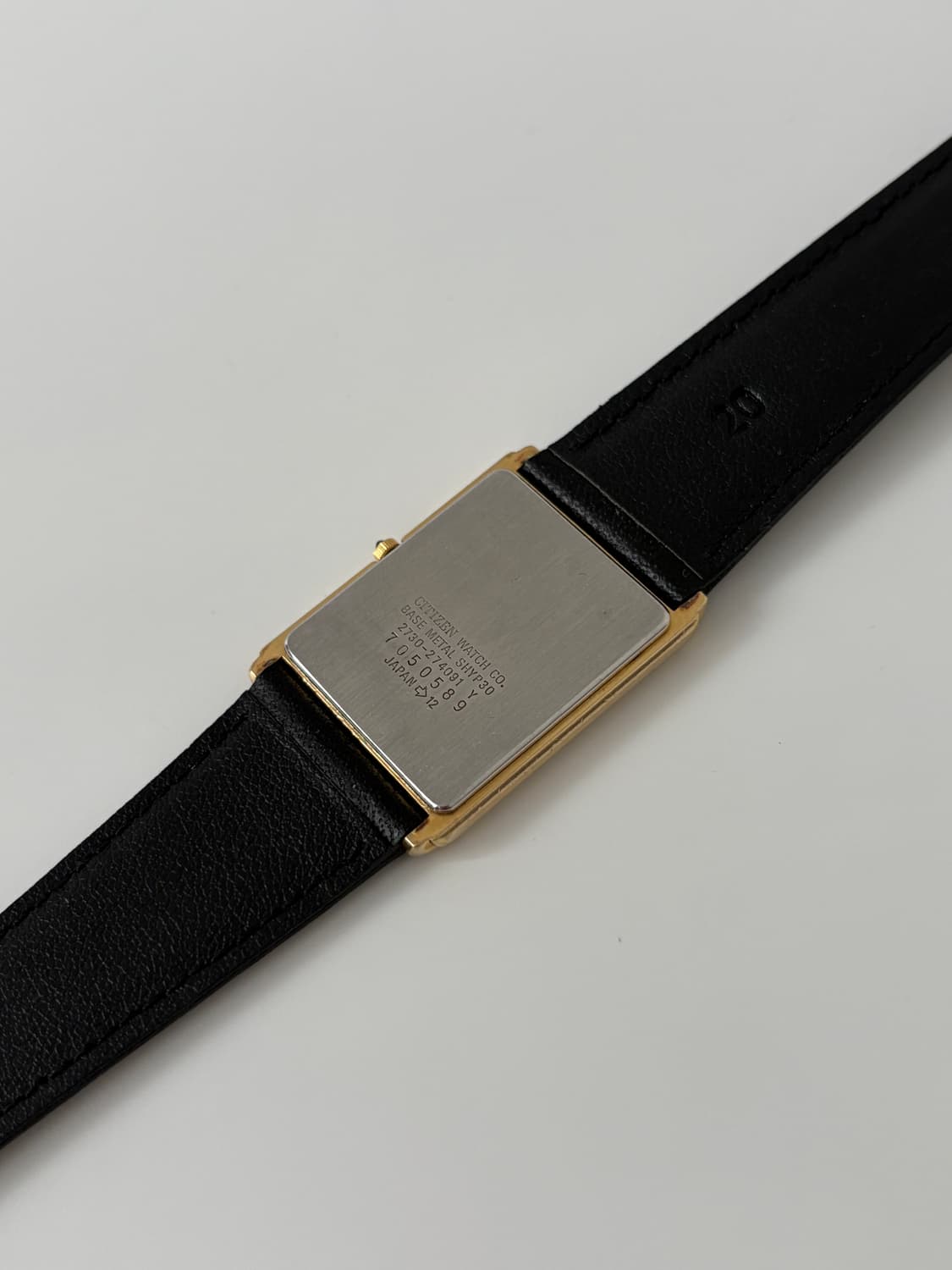 80s exceed silver bezel gold tank quartz 상품이미지7