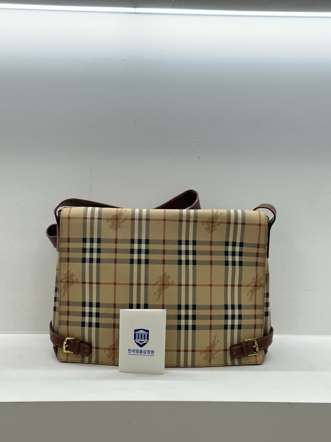 버버리 크로스백 상품이미지3
