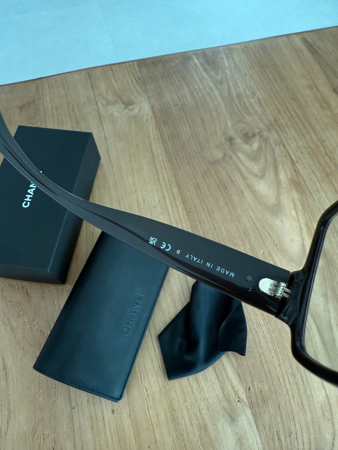 샤넬 하트 템플 안경 브라운 상품이미지8