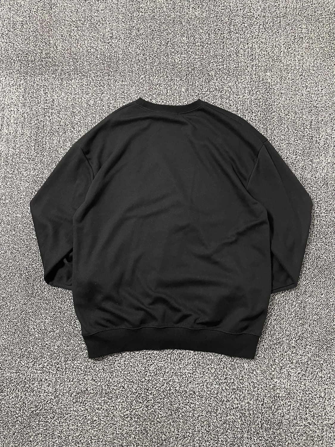 빈티지9. 아크네스튜디오 페이스 패치 맨투맨 스웻셔츠 블랙 옐로우 상품이미지7