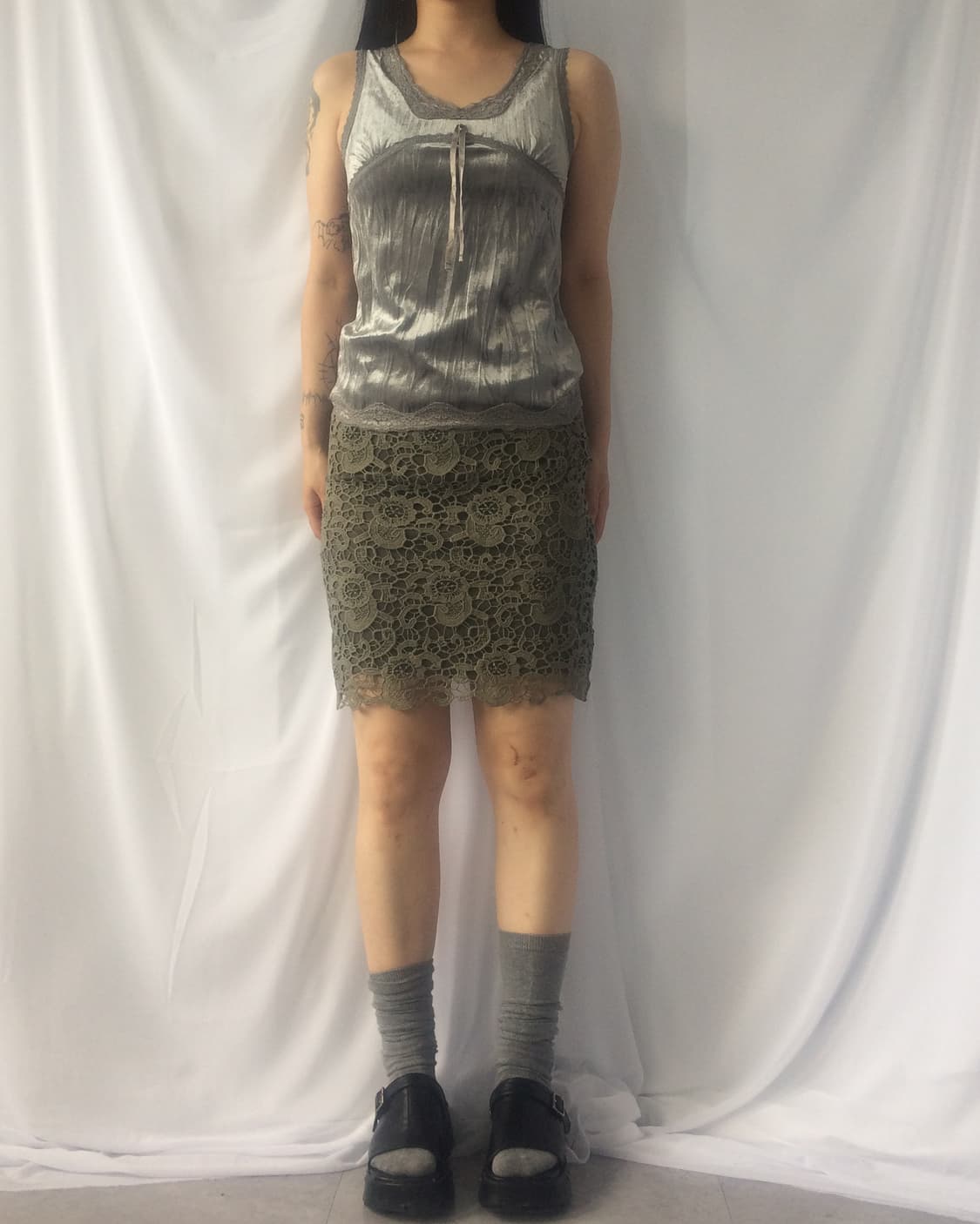 Lace trimming velvet sleeveless 상품이미지1