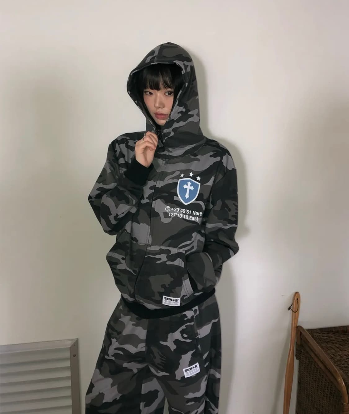 쏘비 하이넥 블랙 카모 후드집업(세미오버) 상품이미지2