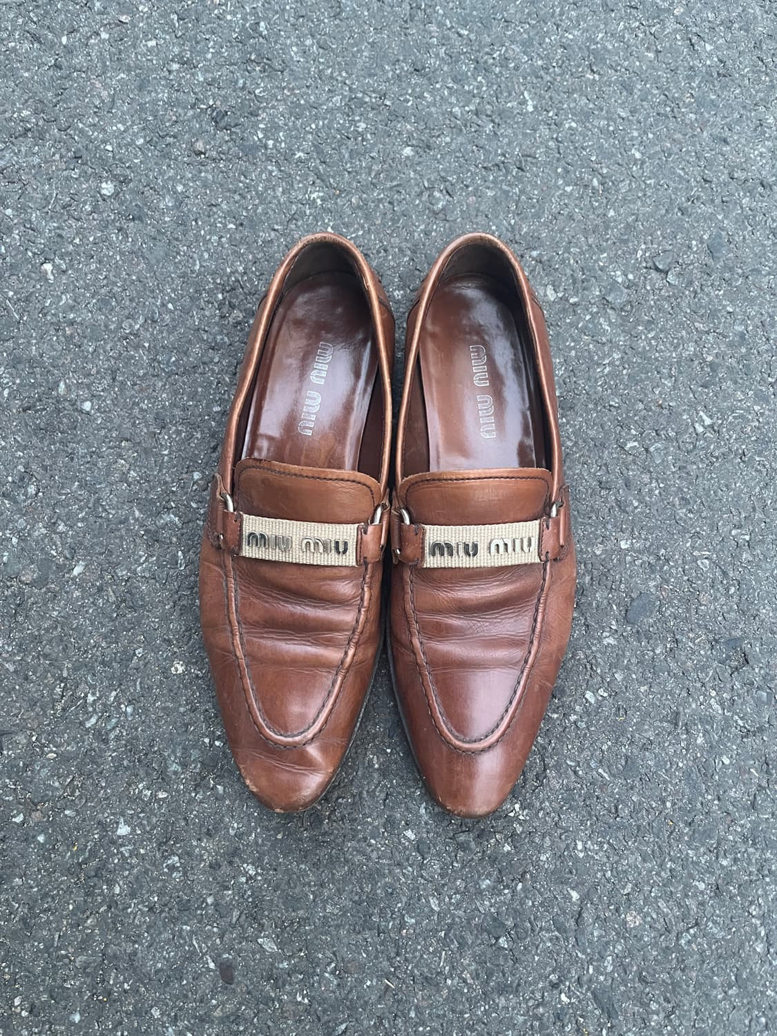 미우미우 구두 상품이미지1