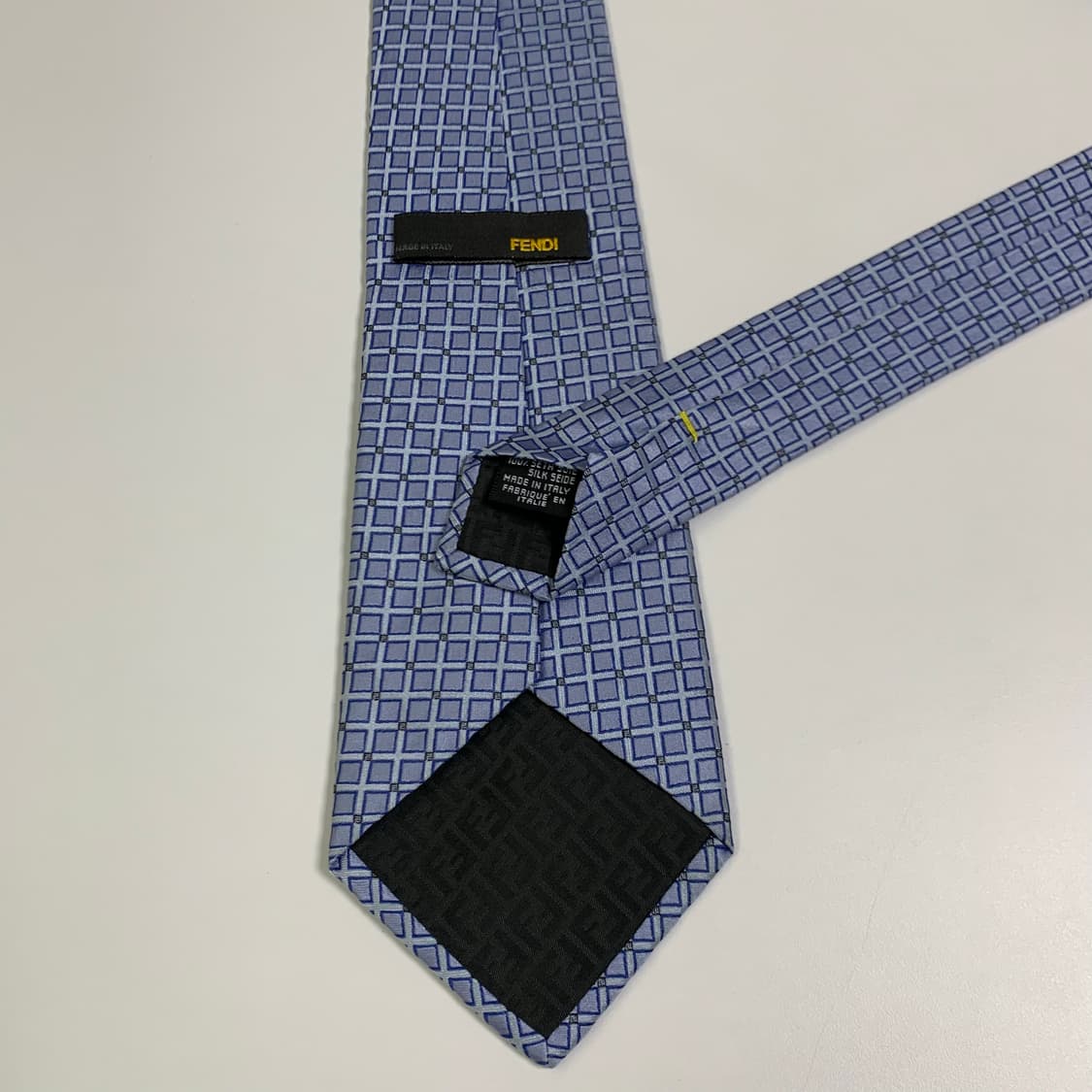 펜디(FENDI) 스몰로고 모노그램 명품넥타이 최상급 A+ 9cm 상품이미지6