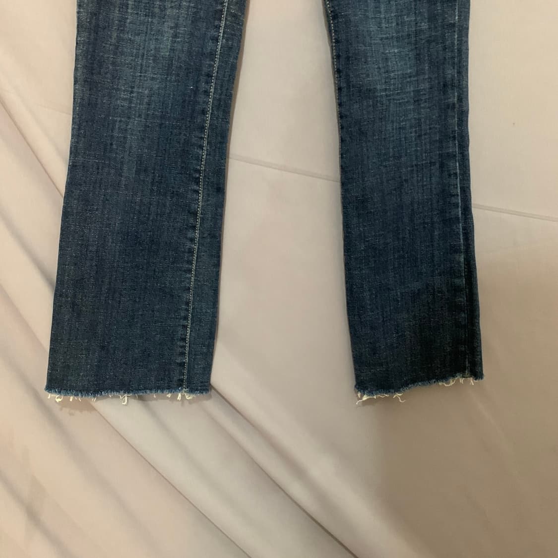 28인치 마더진 인사이더 크롭 세미 부츠컷 스판 밴딩 데님 청바지 상품이미지5