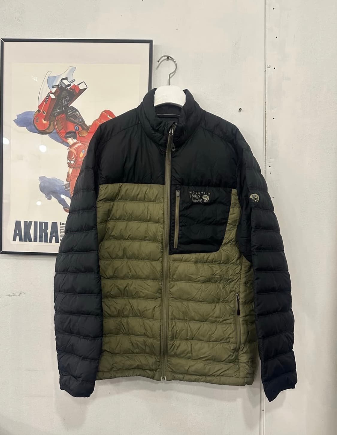 마운틴 하드웨어 경량 패딩 상품이미지1