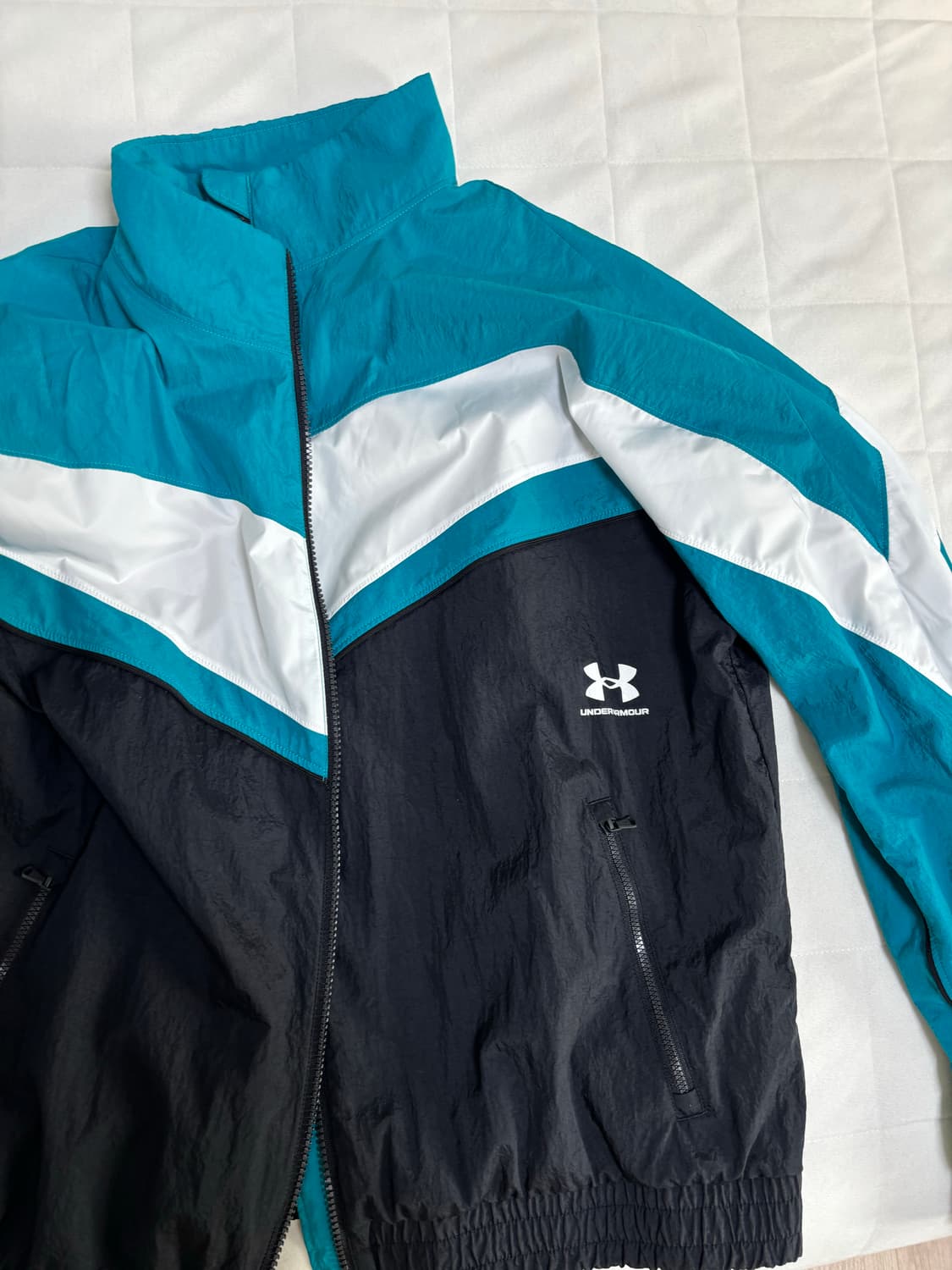 약한영웅 안수호 언더아머 바람막이 상품이미지1