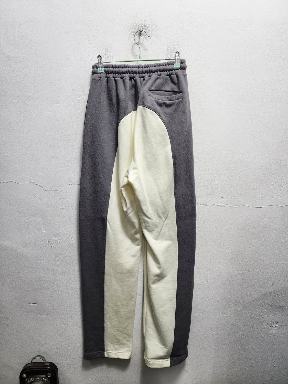 (새상품) From nuttin to 배색 와이드 스웻팬츠 상품이미지2