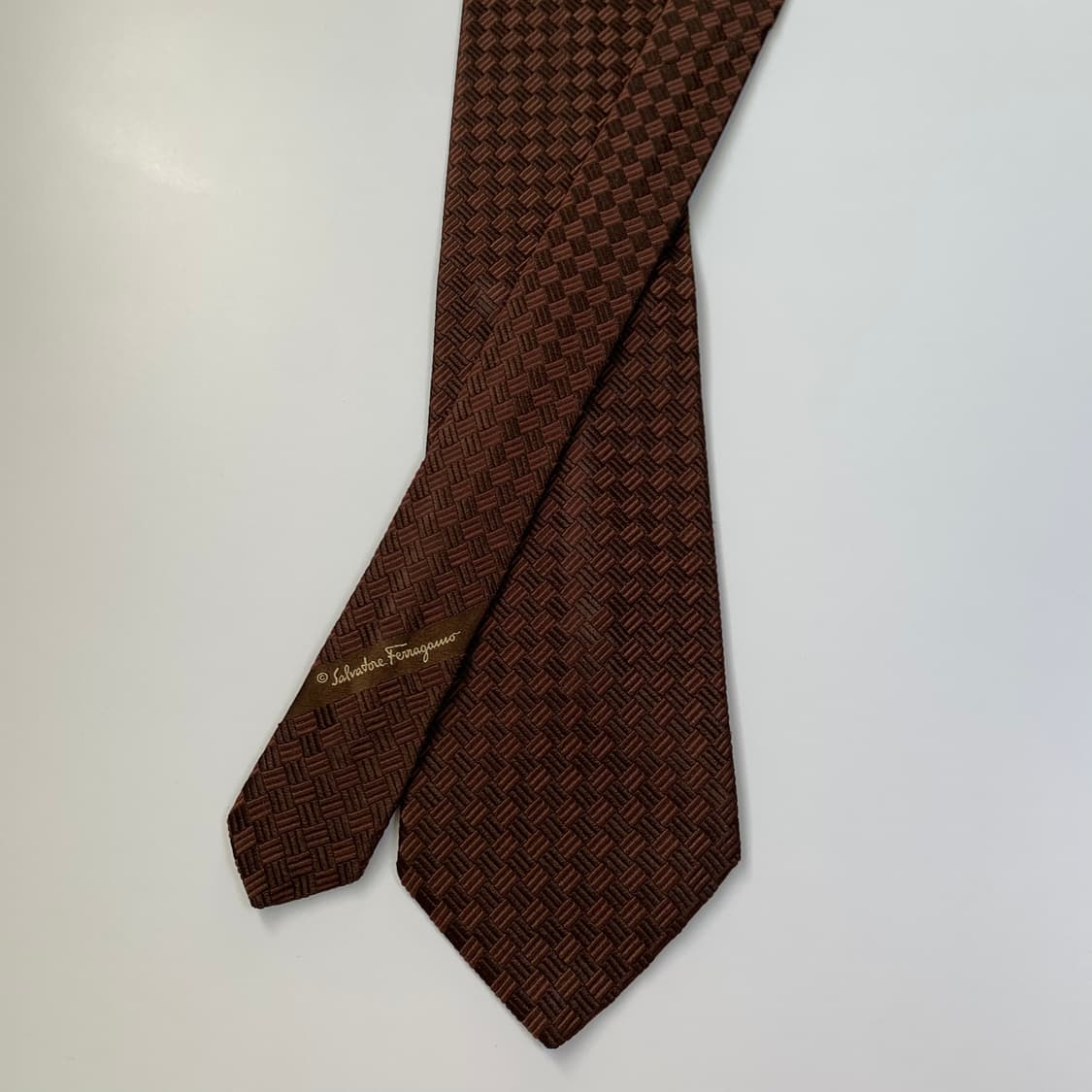 살바토레 페레가모 이태리 100실크 명품넥타이 브라운 체크무늬 A+등급 상품이미지3