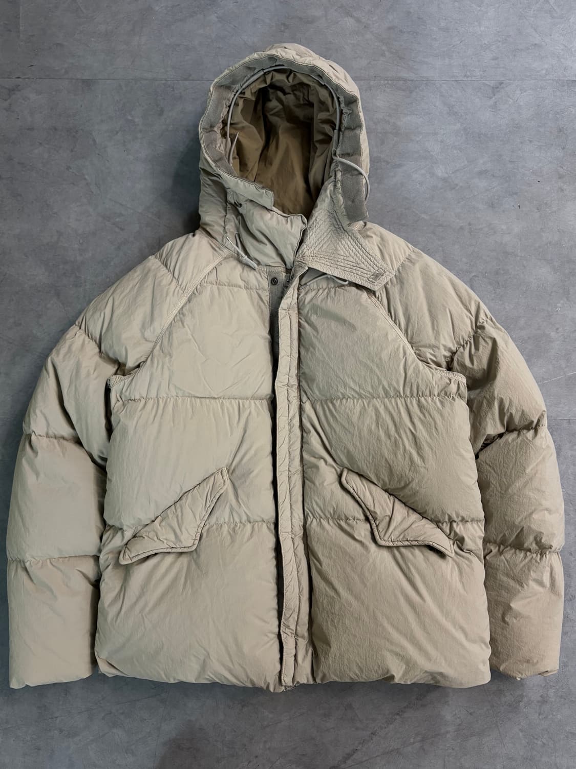 Ten C 텐씨 베이지 아틱 다운 파카 ​ 상품이미지1