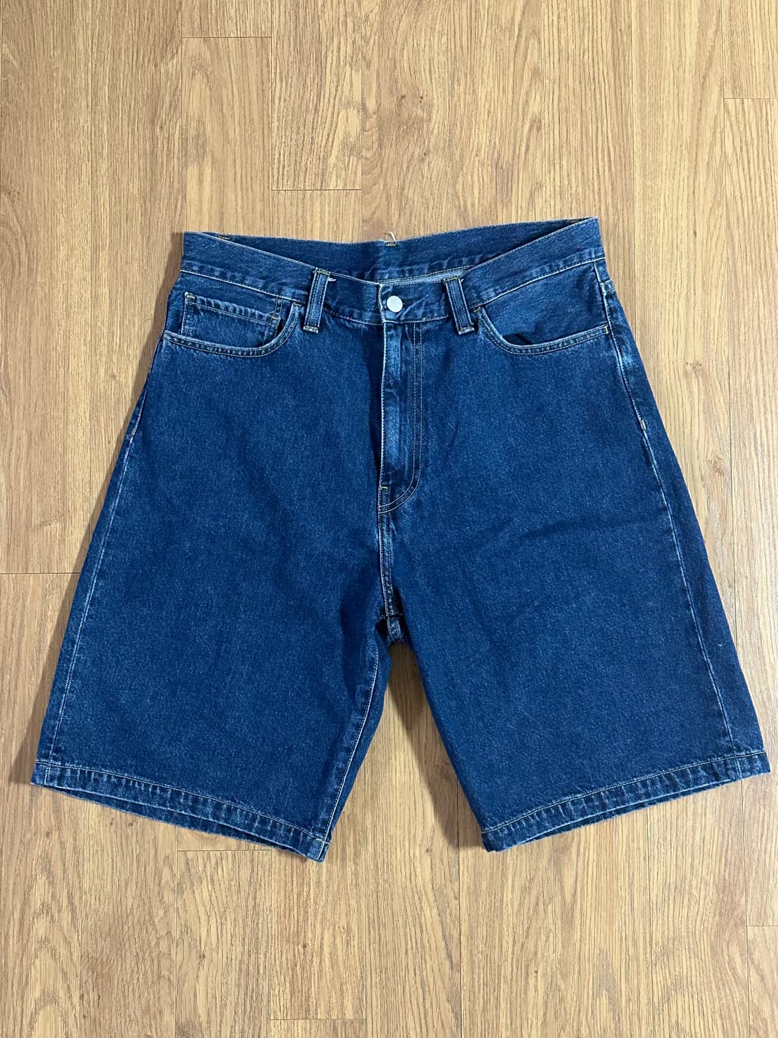 (32) 칼하트 윕 버뮤다 데님 팬츠 상품이미지2