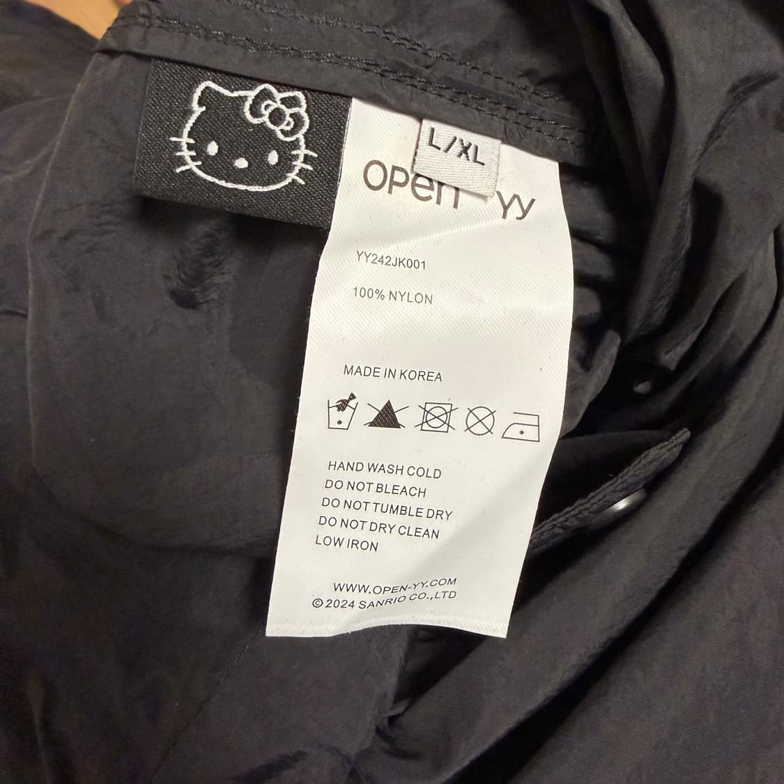 오픈와이와이 헬로키티 콜라보 윈드브레이커 새상품 상품이미지2