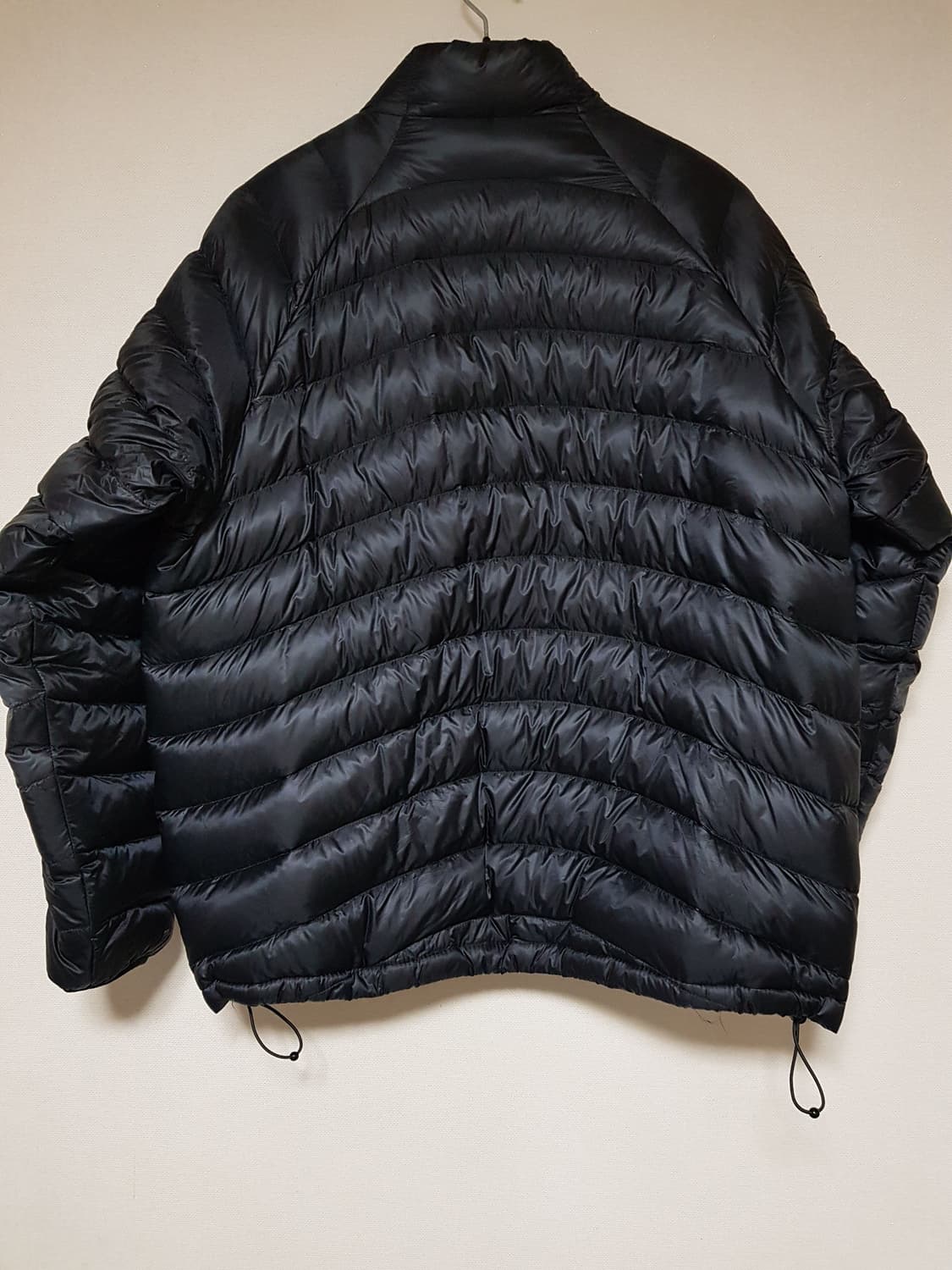 슈프림 마이크로 다운 패딩 자켓 블랙 24SS 상품이미지3