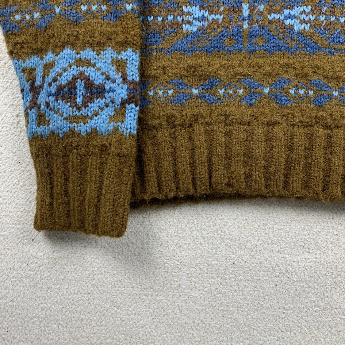 암피스트 그랜마 페어아일 스웨터 브라운 상품이미지3