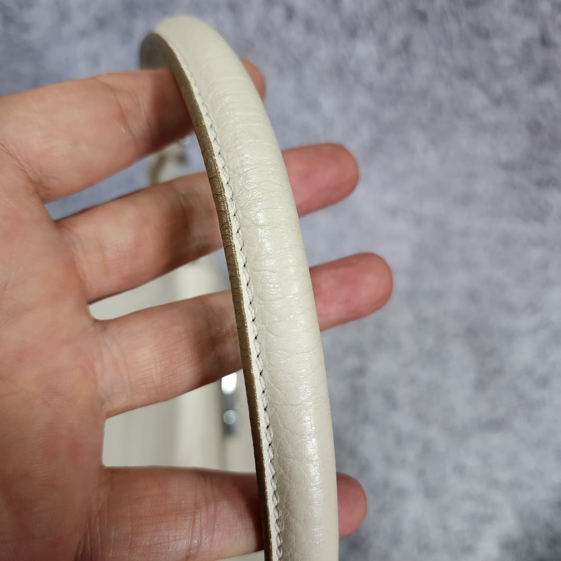 페라가모 레더 간치니 숄더백 상품이미지8