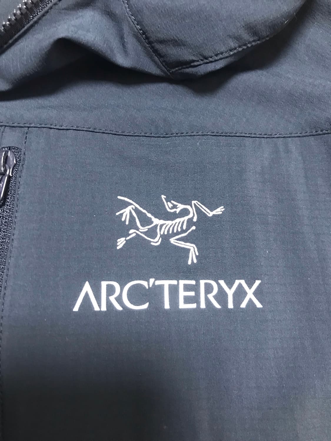 아크테릭스 스쿼미시 바람막이  상품이미지2