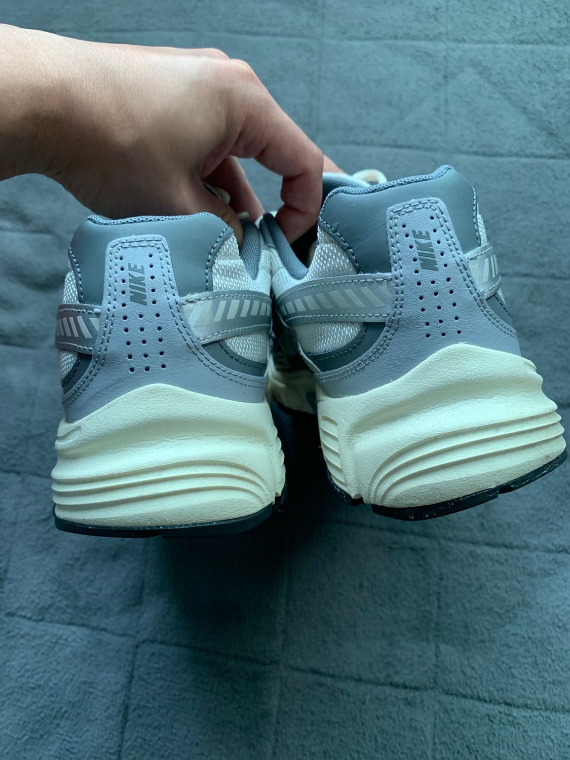 나이키 이니시에이터 빈티지 그레이260 상품이미지3