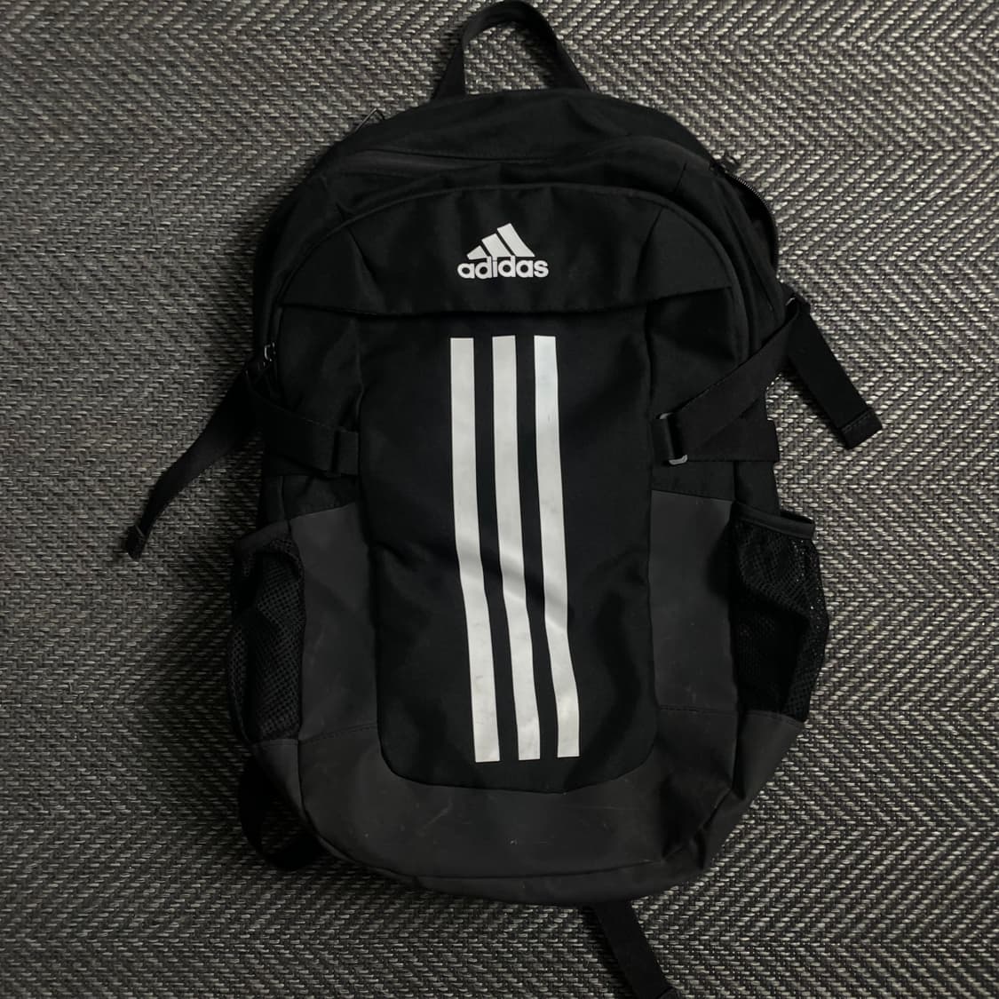 아디다스 삼선 스트라이프 디테일 백팩 블랙y 4778 상품이미지2