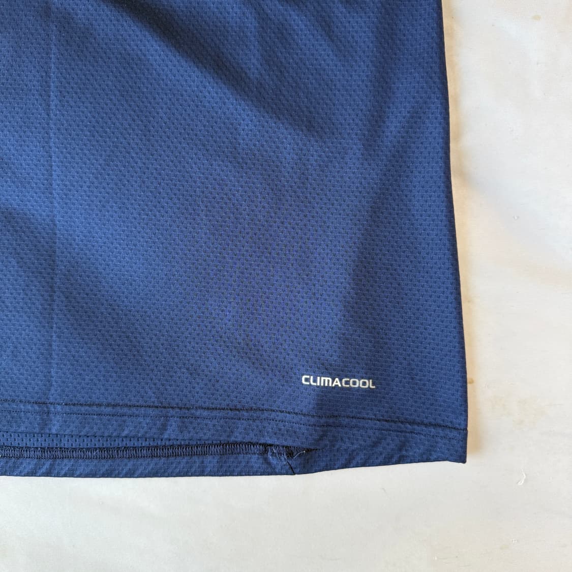 아디다스 블록코어 센터로고 반팔 L 상품이미지3