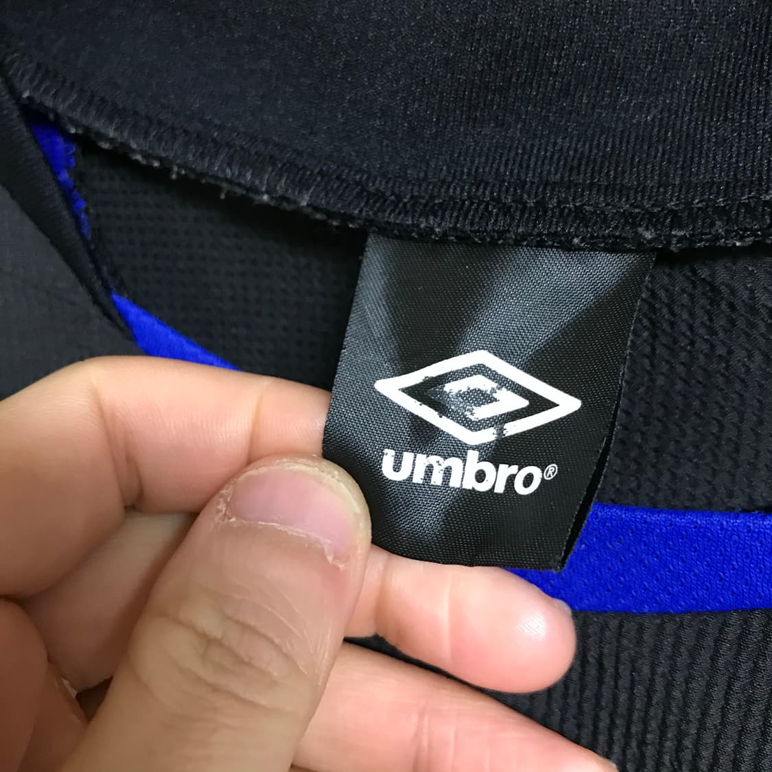 엄브로 데상트 00s 일제 웜업자켓 상품이미지4