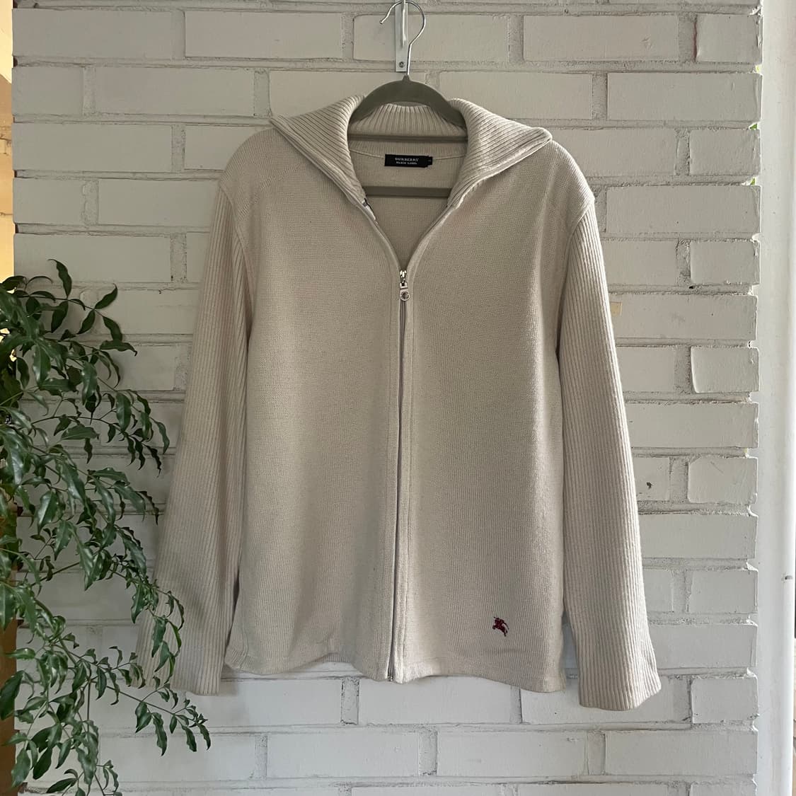 버버리 아이보리 베이지 니트 집업 상품이미지1