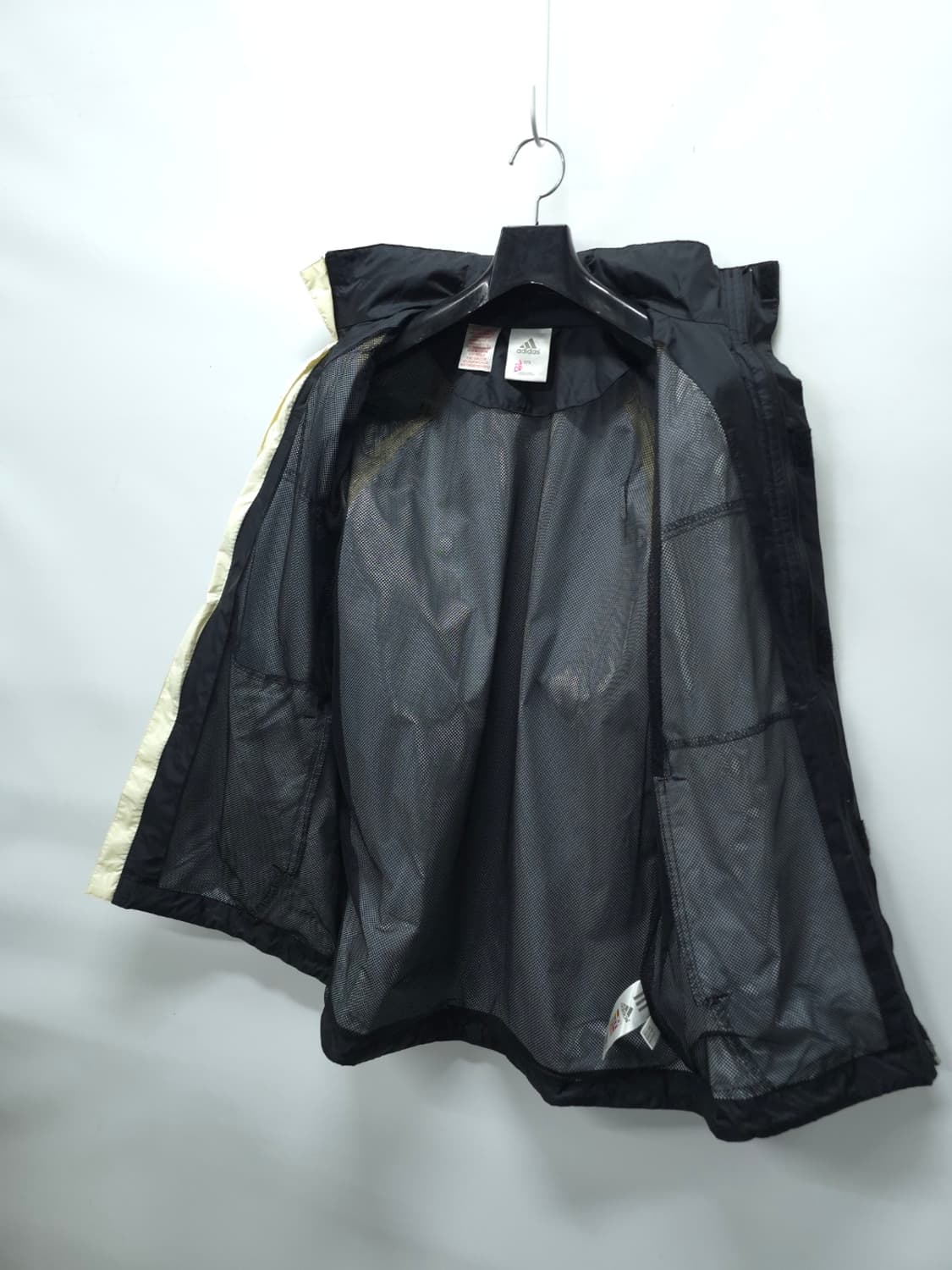 아디다스 남성 3선 메쉬 안감 바람막이 자켓(95) 상품이미지10